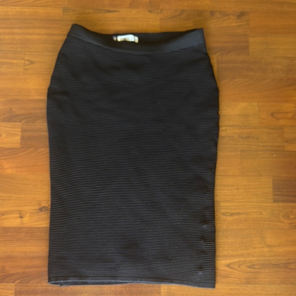 Jennifer Lopez Black Knee-Length Pencil Skirt for Work